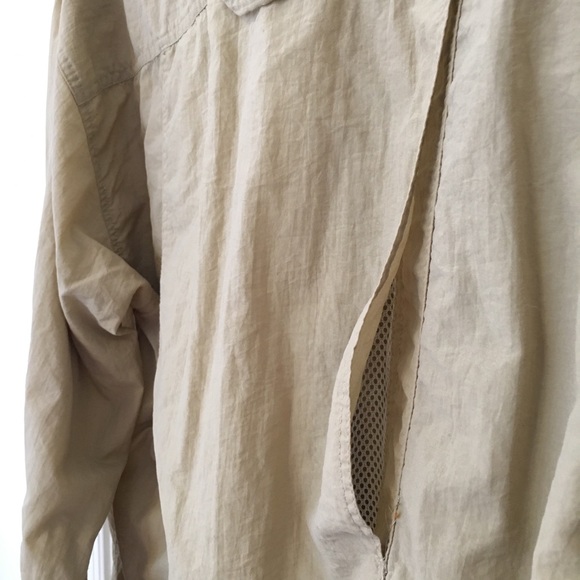 Trail Designs Large khaki outdoor buttoned shirt. - Picture 6 of 6